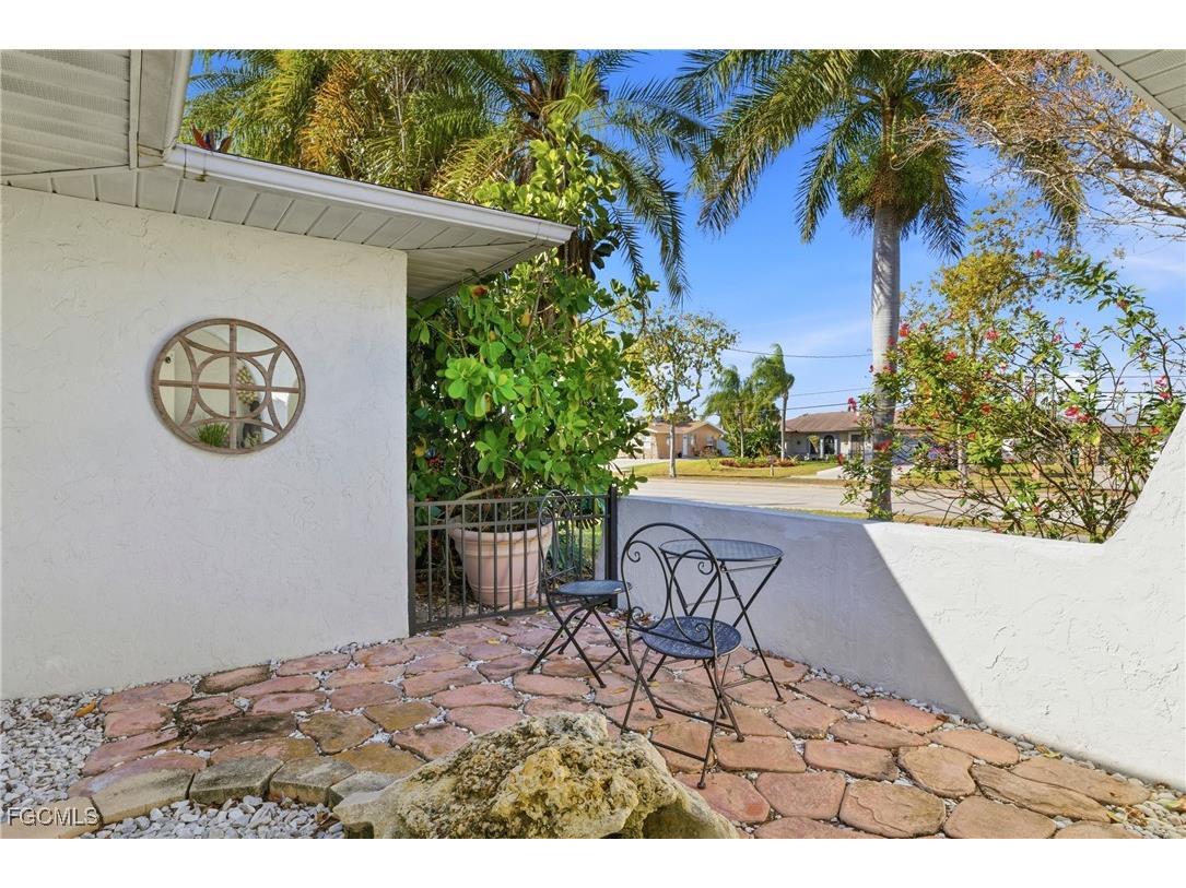 4047 Country Club Boulevard Cape Coral FL 33904 2026001440 image40