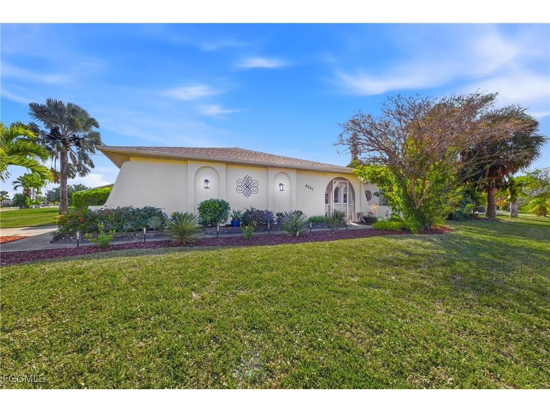 4047 Country Club Boulevard Cape Coral FL 33904 2026001440 image47