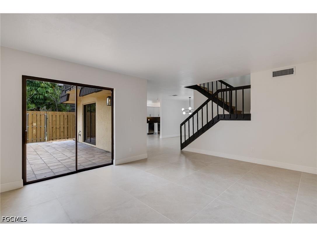 4047 Sandlewood Lane #3 Fort Myers FL 33907 2026024329 image12