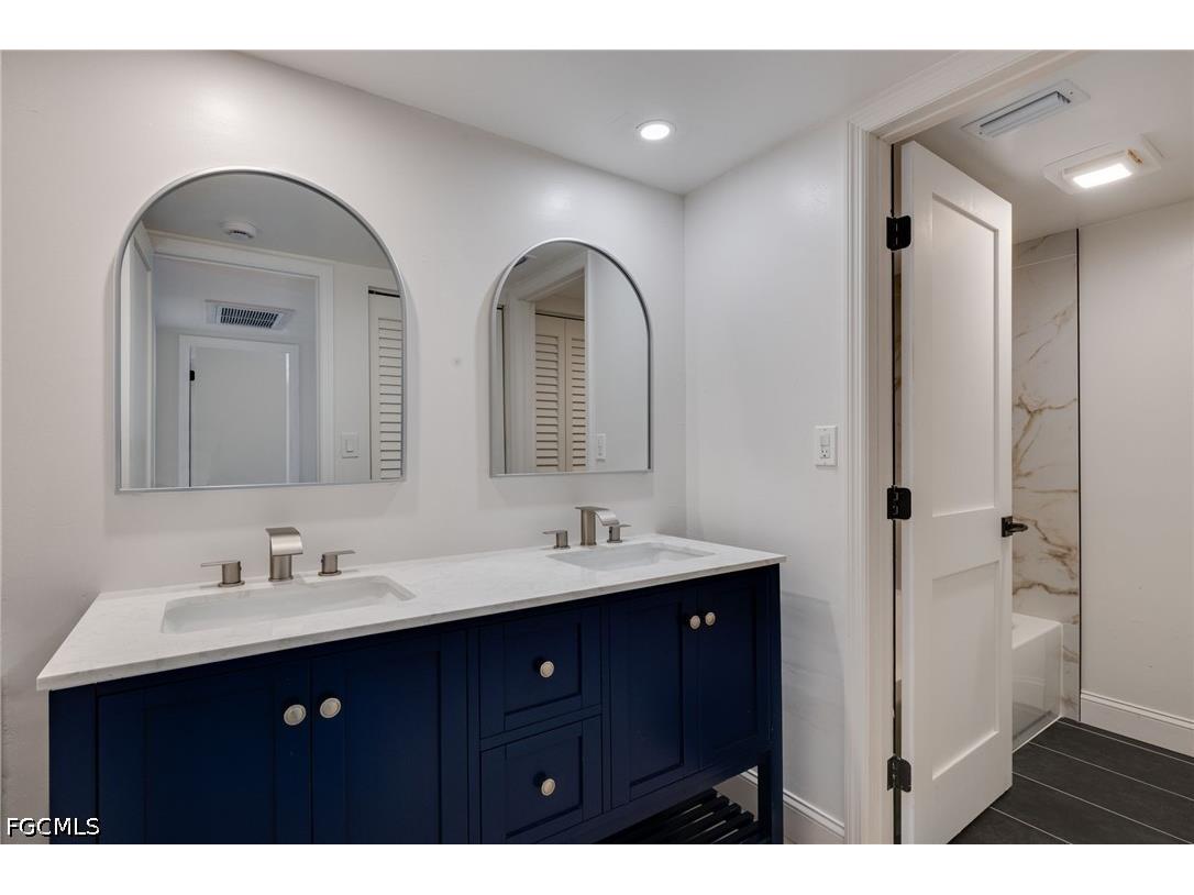 4047 Sandlewood Lane #3 Fort Myers FL 33907 2026024329 image19