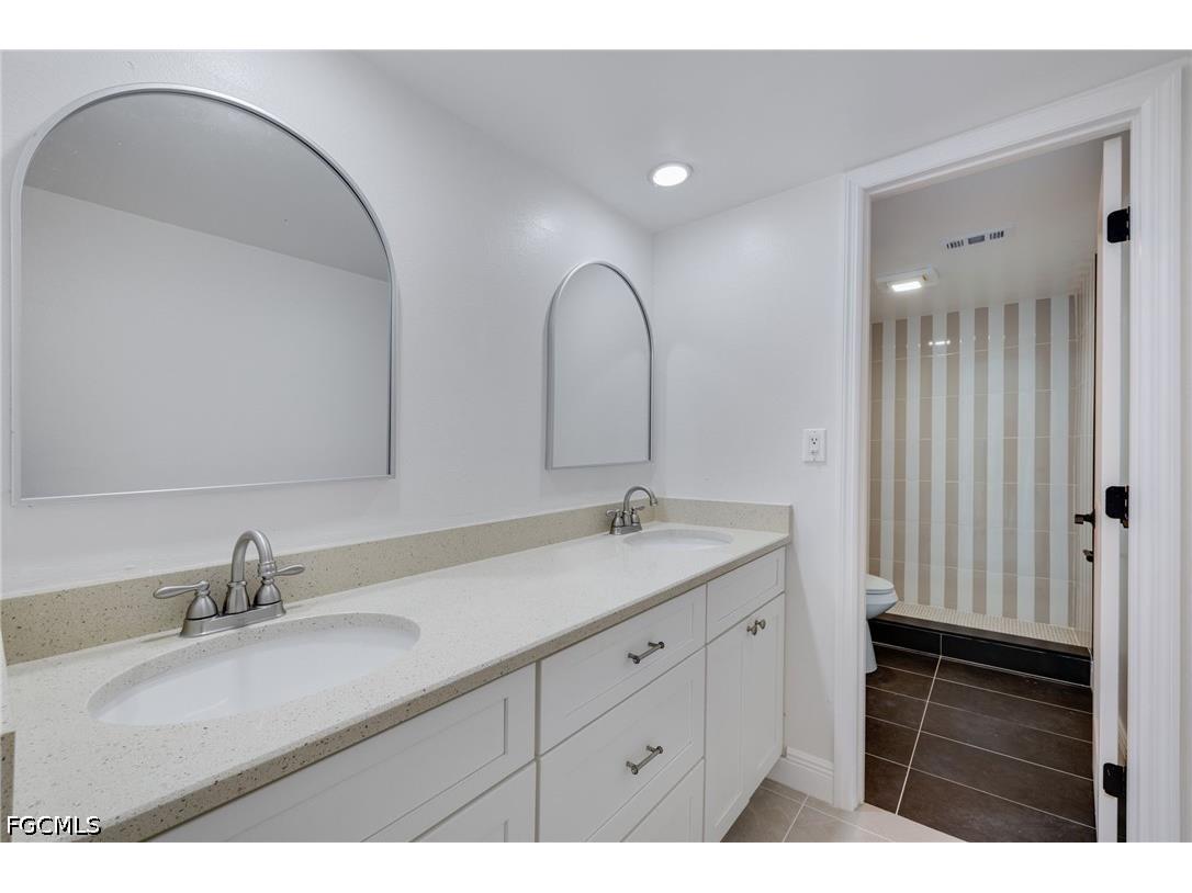 4047 Sandlewood Lane #3 Fort Myers FL 33907 2026024329 image29