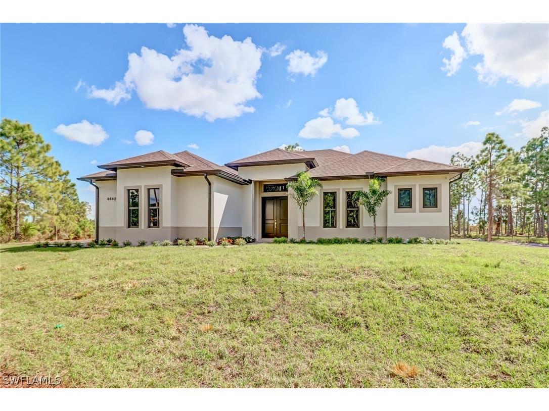 4049 6th Avenue NE Naples FL 34120 222074638 image1