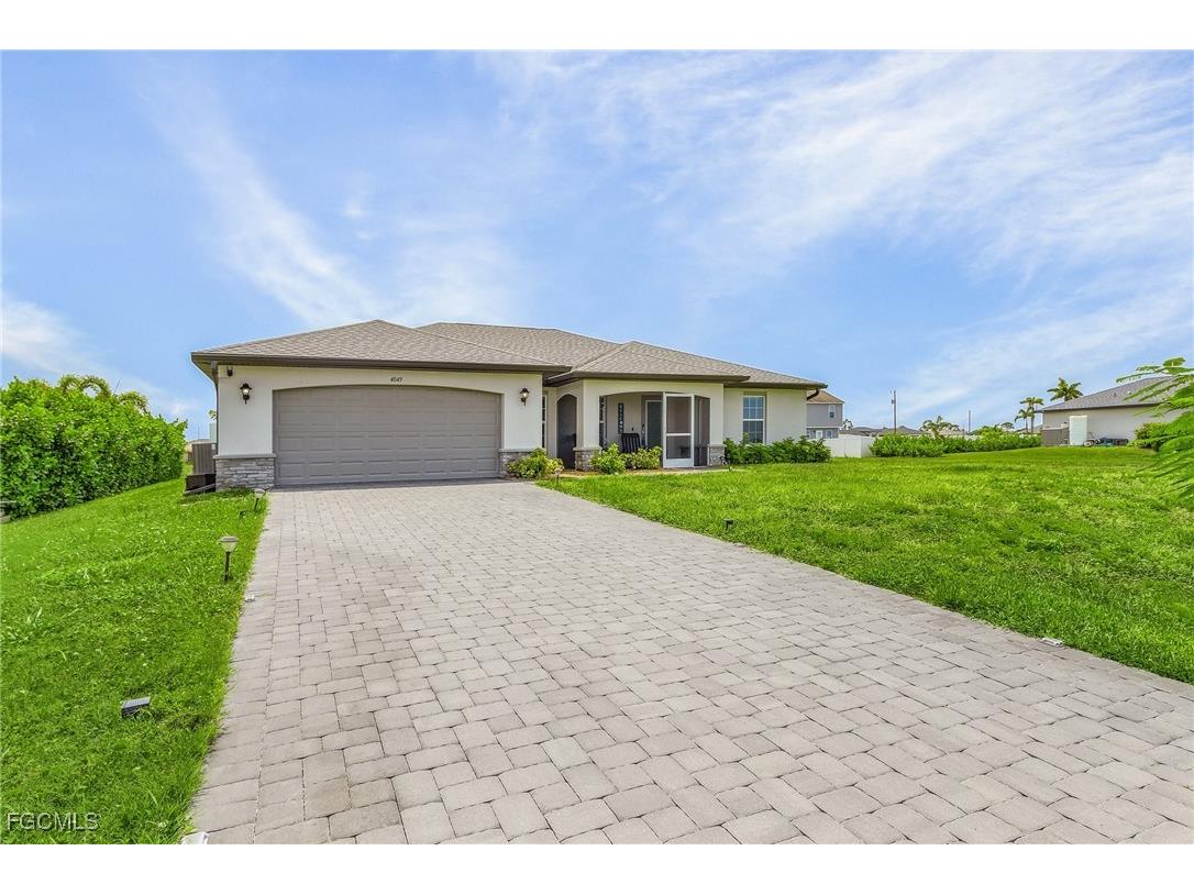 4049 NW 37th Avenue Cape Coral FL 33993 2025014327 image1