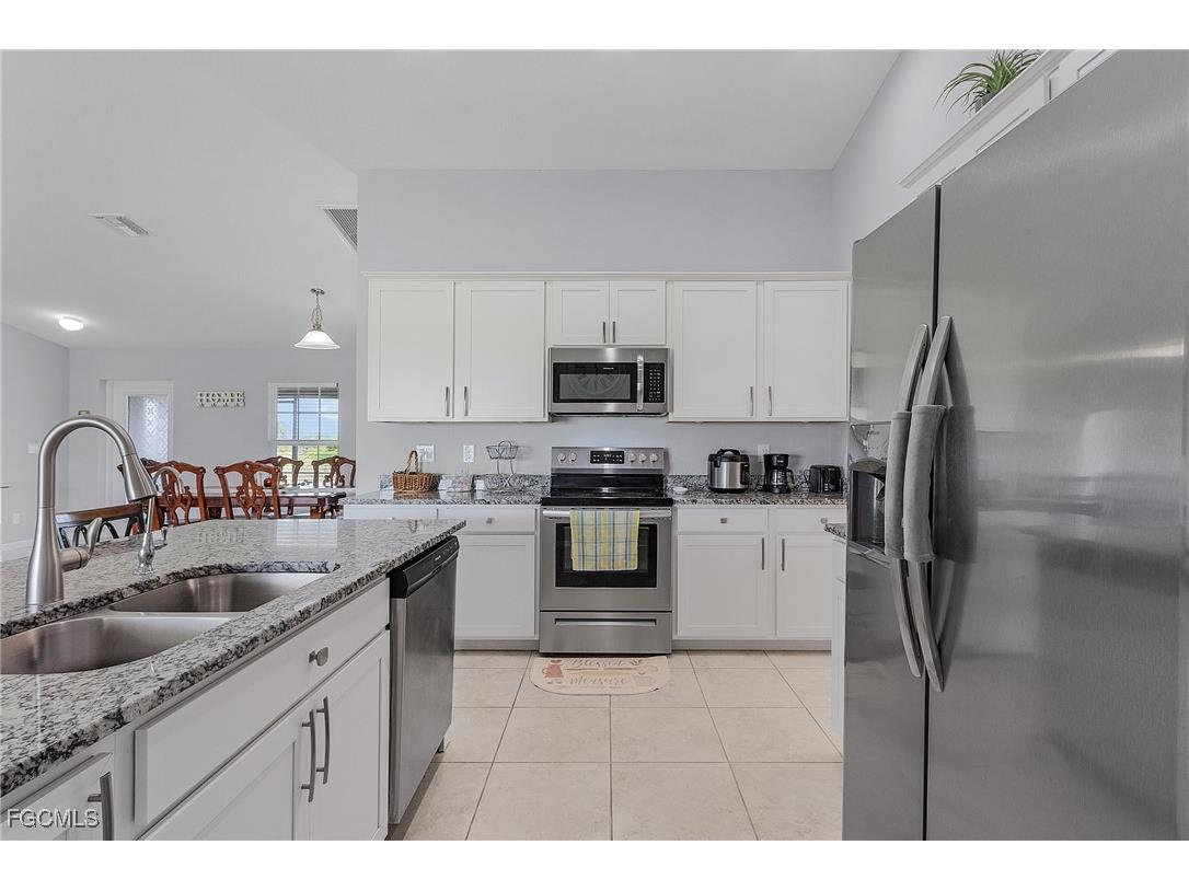 4049 NW 37th Avenue Cape Coral FL 33993 2025014327 image12