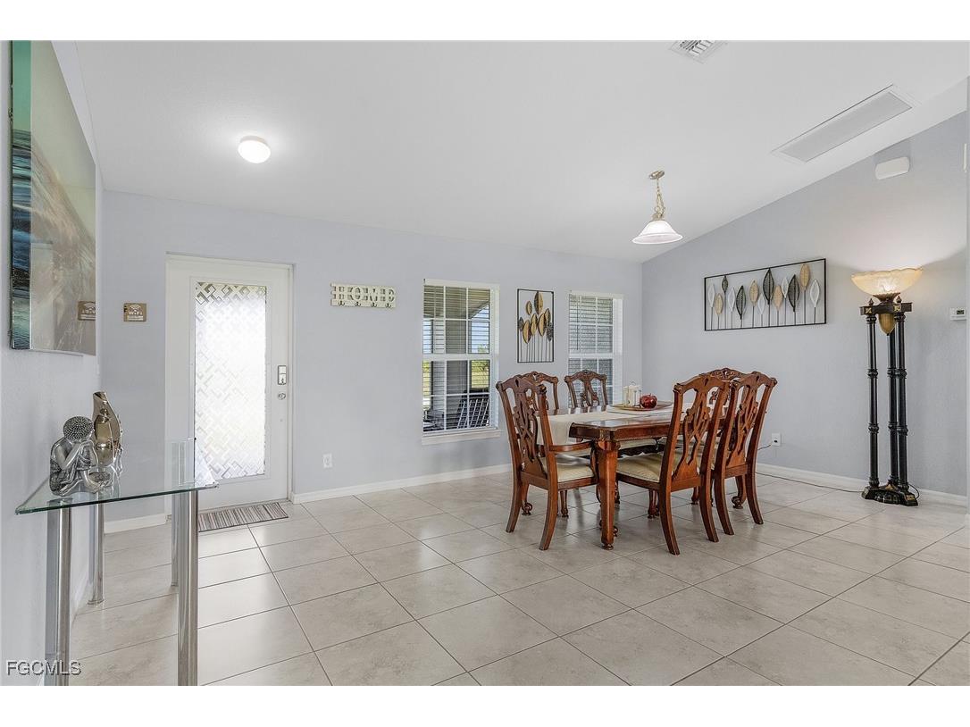 4049 NW 37th Avenue Cape Coral FL 33993 2025014327 image5