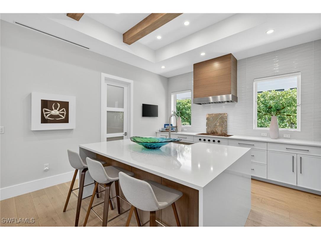 405 7th Avenue N Naples FL 34102 225077814 image10