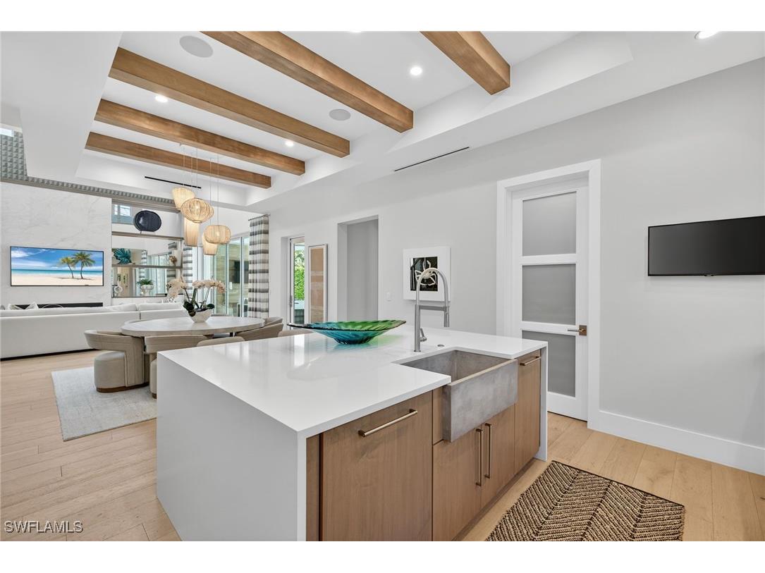 405 7th Avenue N Naples FL 34102 225077814 image11