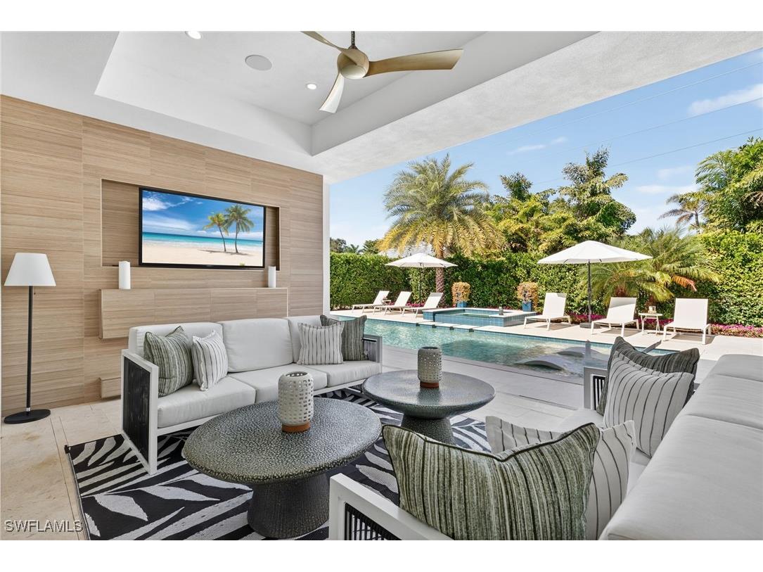 405 7th Avenue N Naples FL 34102 225077814 image3