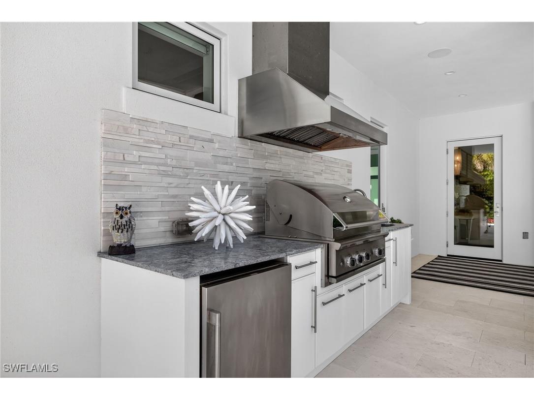 405 7th Avenue N Naples FL 34102 225077814 image42