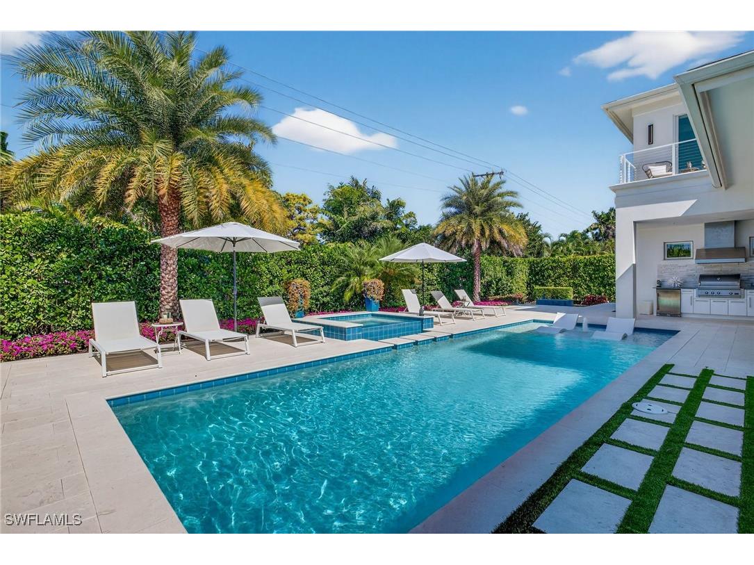 405 7th Avenue N Naples FL 34102 225077814 image44