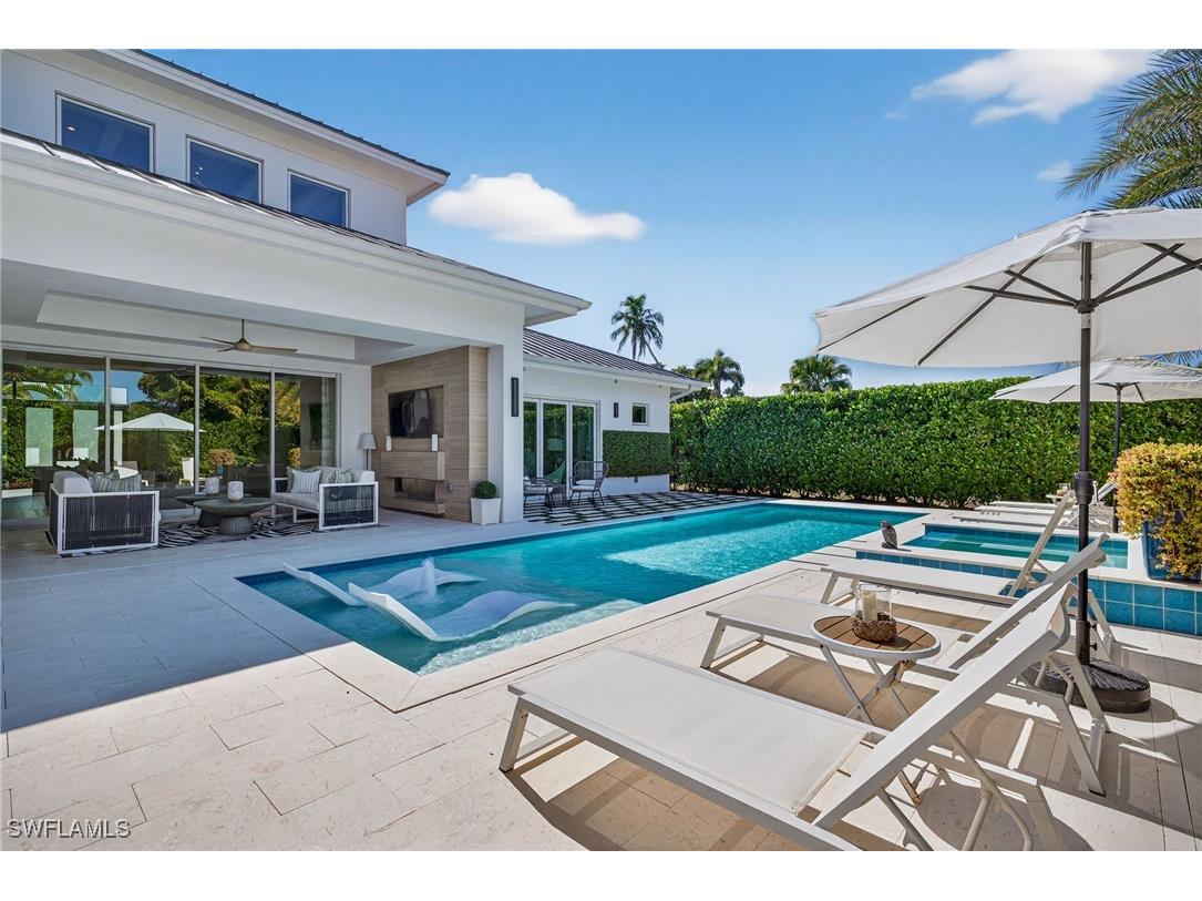 405 7th Avenue N Naples FL 34102 225077814 image5