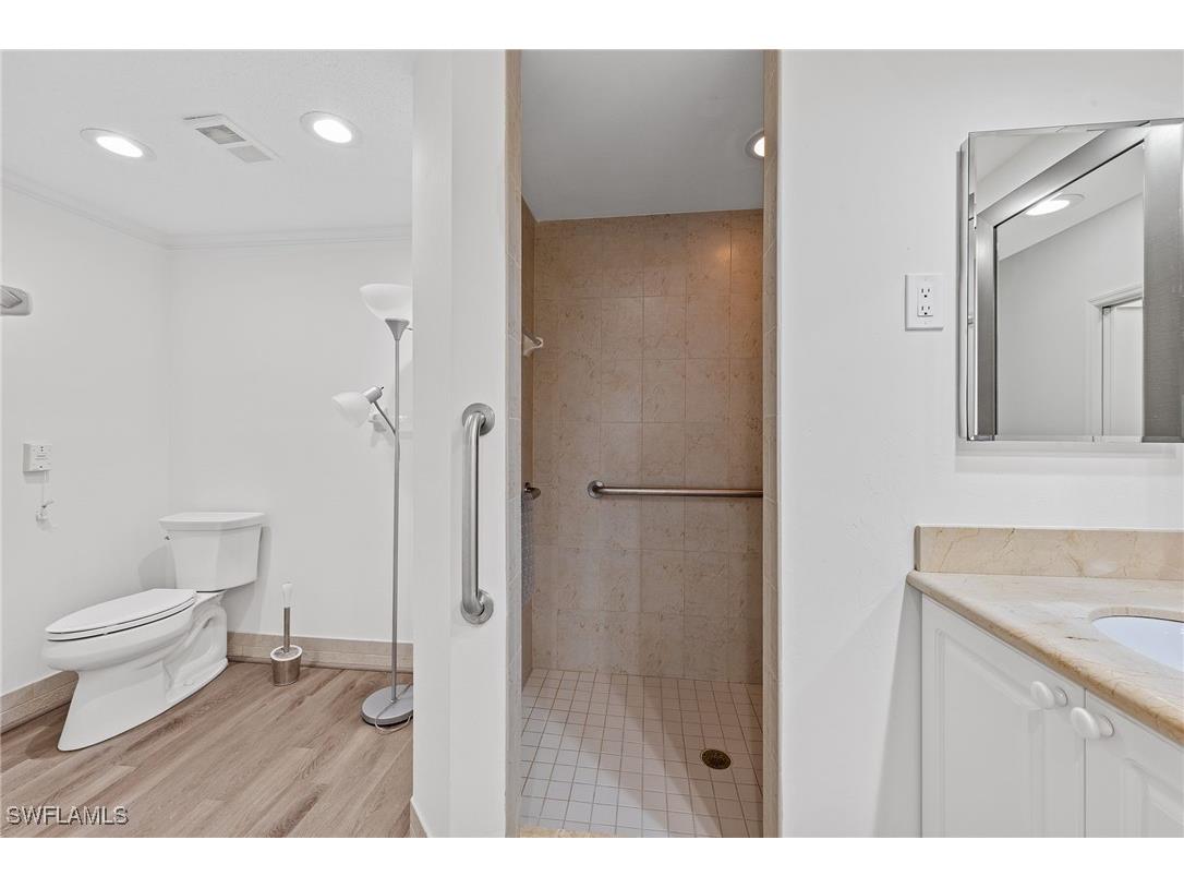 405 Arbor Lake Drive #4-103 Naples FL 34110 226000430 image17