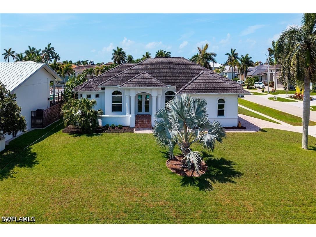 405 Driftwood Court Marco Island FL 34145 226021167 image1
