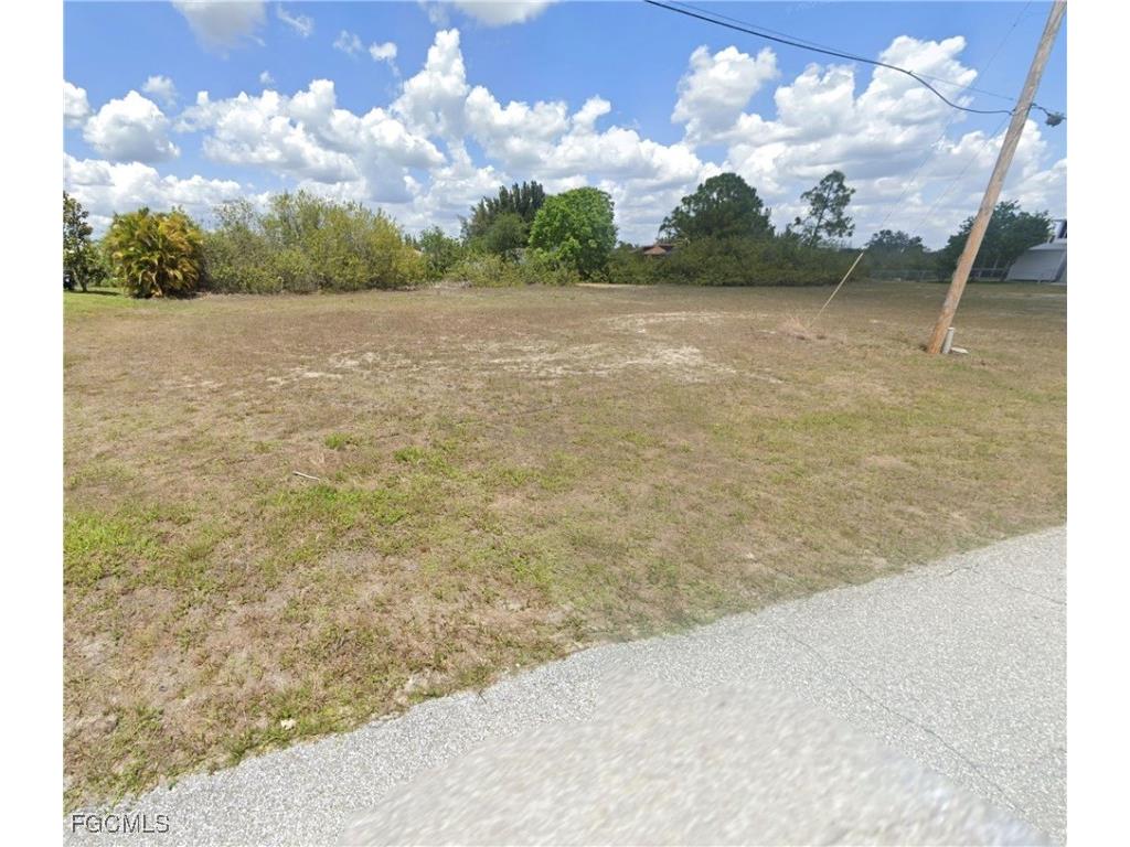 405 NE 17th Terrace Cape Coral FL 33909 2025004939 image1