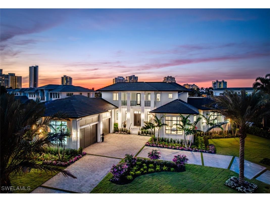 405 Neapolitan Way Naples FL 34103 225080362 image1