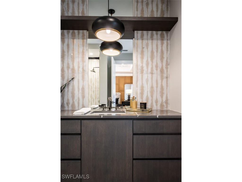 405 Neapolitan Way Naples FL 34103 225080362 image32