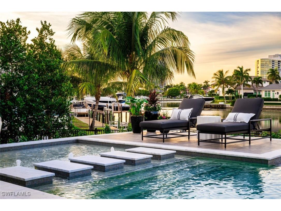 405 Neapolitan Way Naples FL 34103 225080362 image40