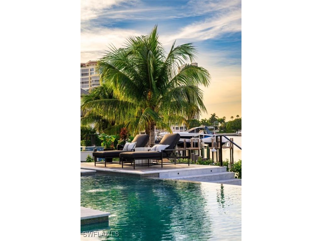 405 Neapolitan Way Naples FL 34103 225080362 image41