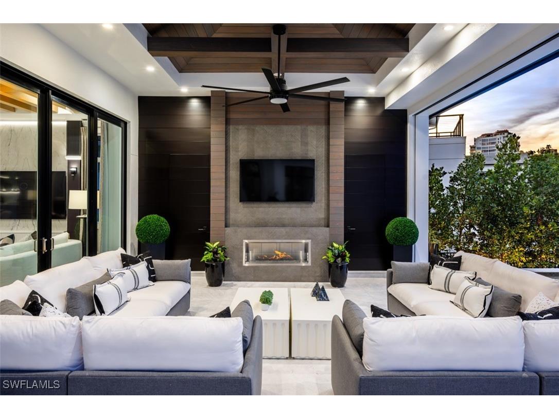 405 Neapolitan Way Naples FL 34103 225080362 image43