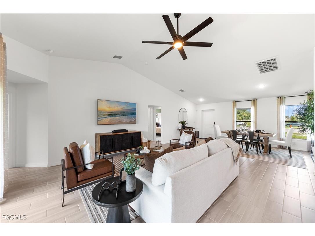 405 NW Juanita Court Cape Coral FL 33993 2025010991 image7