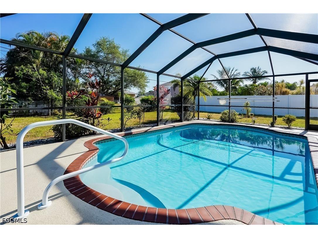 405 SE 8th Terrace Cape Coral FL 33990 2026024036 image14