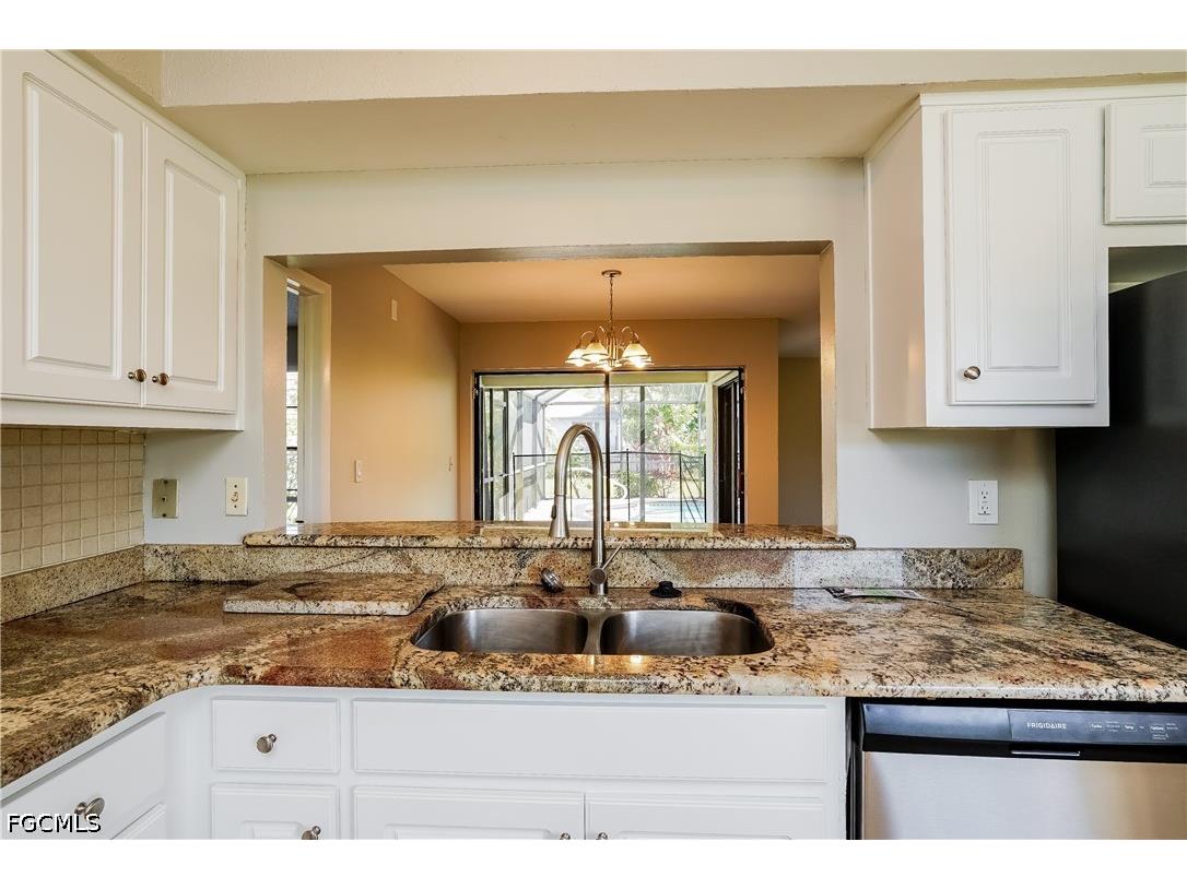 405 SE 8th Terrace Cape Coral FL 33990 2026024036 image6