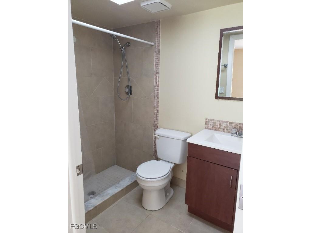 405 SE Van Loon Terrace #A Cape Coral FL 33990 2025020835 image10