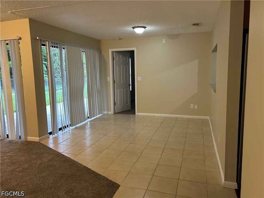 405 SW 43rd Lane Cape Coral FL 33914 2026025198 image5