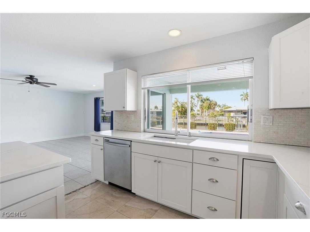 405 Tower Drive Cape Coral FL 33904 2026007721 image12