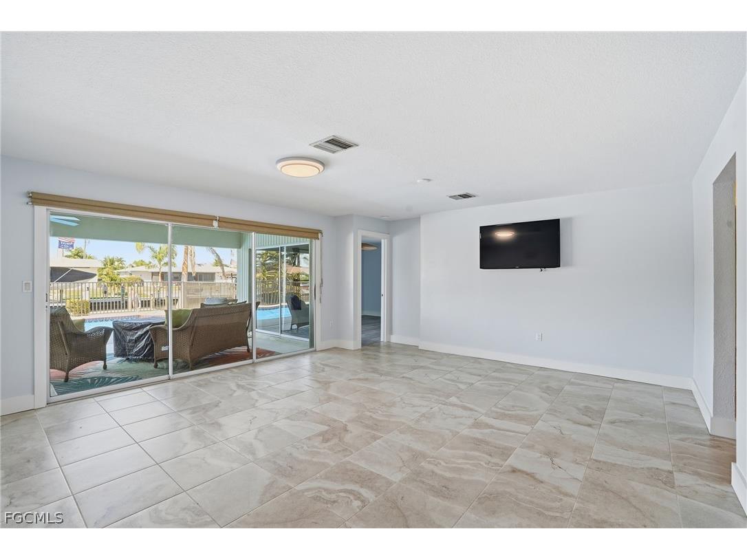 405 Tower Drive Cape Coral FL 33904 2026007721 image17