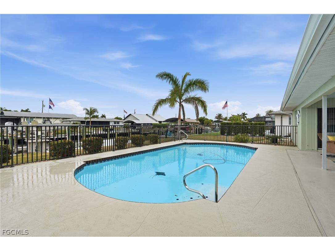 405 Tower Drive Cape Coral FL 33904 2026007721 image38