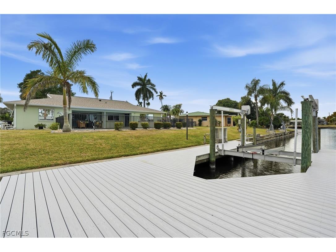 405 Tower Drive Cape Coral FL 33904 2026007721 image7