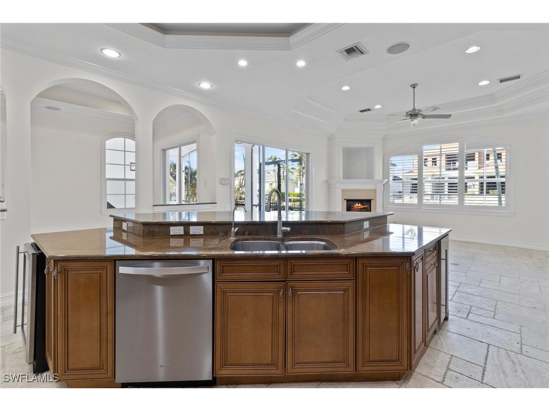 405 Trade Winds Avenue Naples FL 34108 225079803 image15