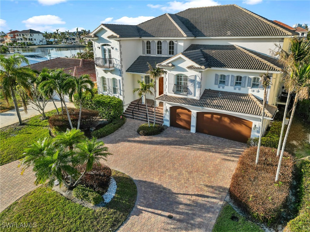 405 Trade Winds Avenue Naples FL 34108 225079803 image2
