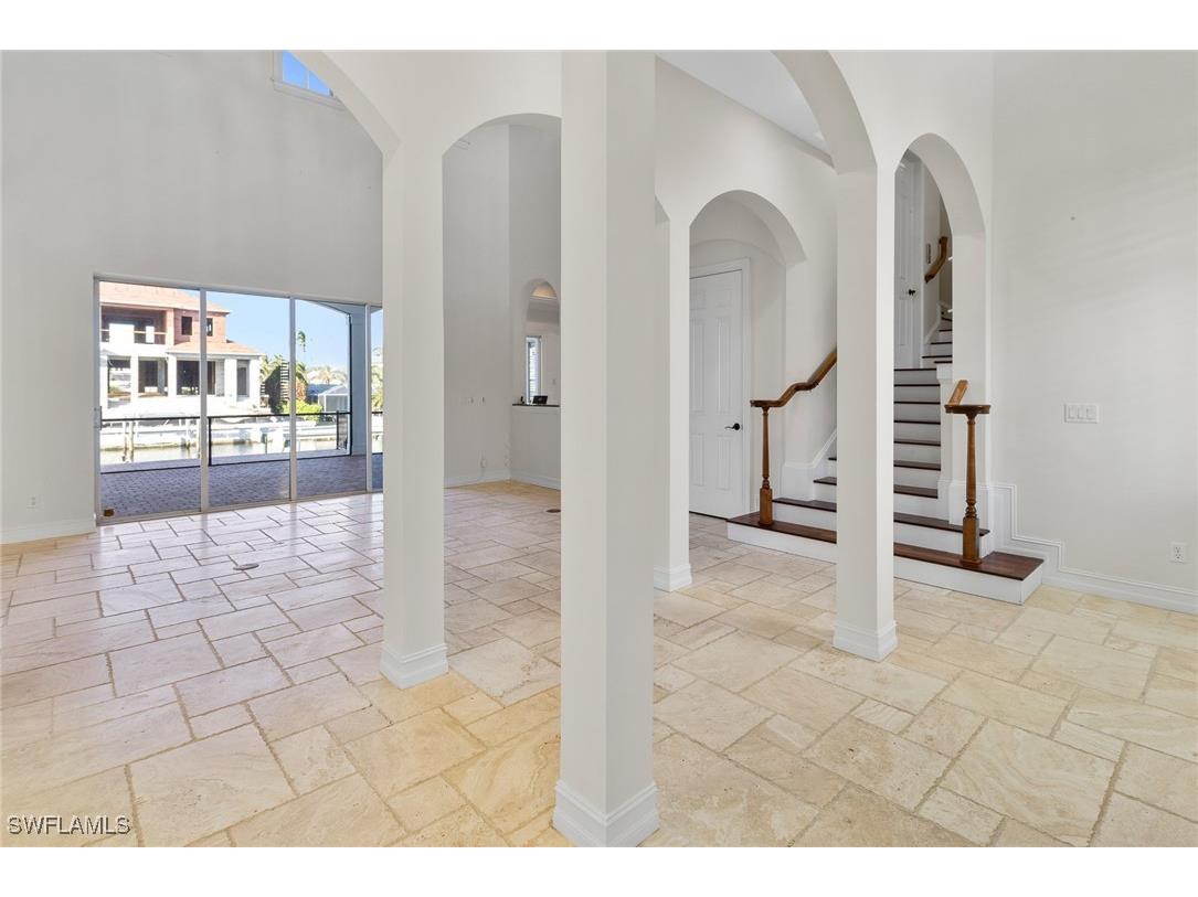 405 Trade Winds Avenue Naples FL 34108 225079803 image5