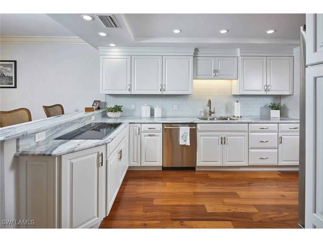 4051 Gulf Shore Boulevard N #1205 Naples FL 34103 225032043 image9