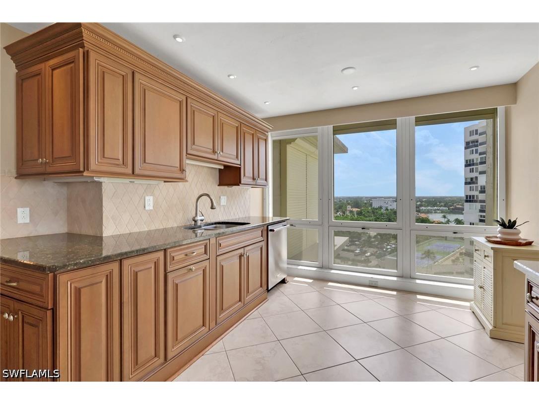4051 Gulf Shore Boulevard N #1206 Naples FL 34103 226024812 image10