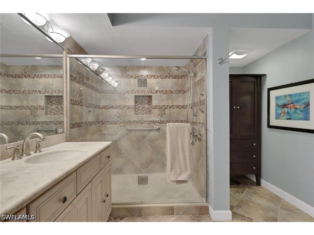 4051 Gulf Shore Boulevard N #1206 Naples FL 34103 226024812 image15