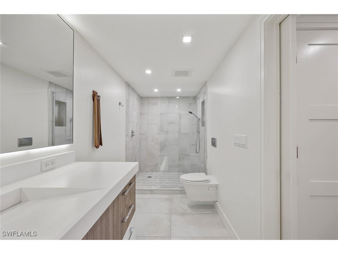 4051 Gulf Shore Boulevard N #201 Naples FL 34103 224102330 image25