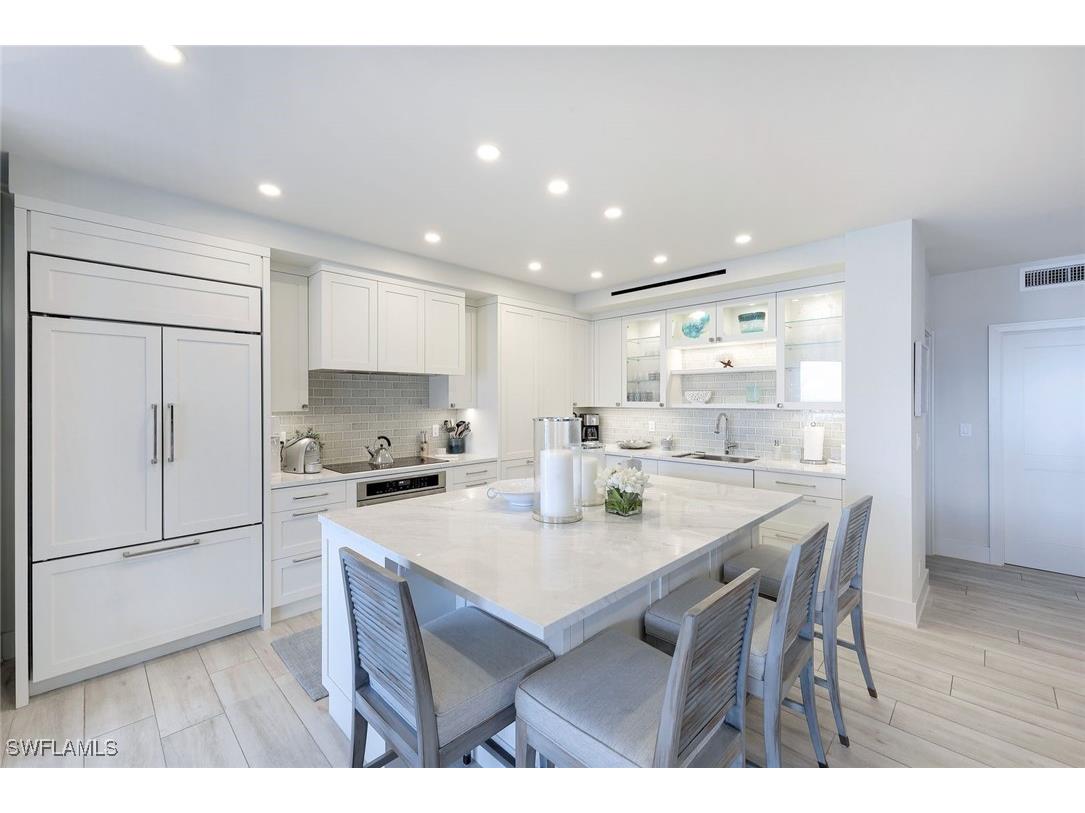 4051 Gulf Shore Boulevard N #PH105 Naples FL 34103 225063566 image8