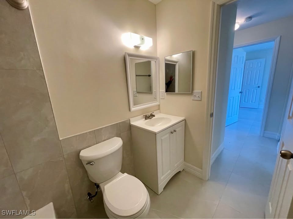 4052 Bayshore Drive #526 Naples FL 34112 225049980 image13