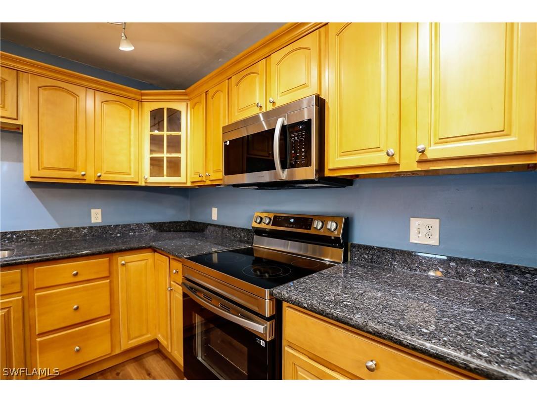 4053 Sandlewood Lane #1 Fort Myers FL 33907 226007053 image15