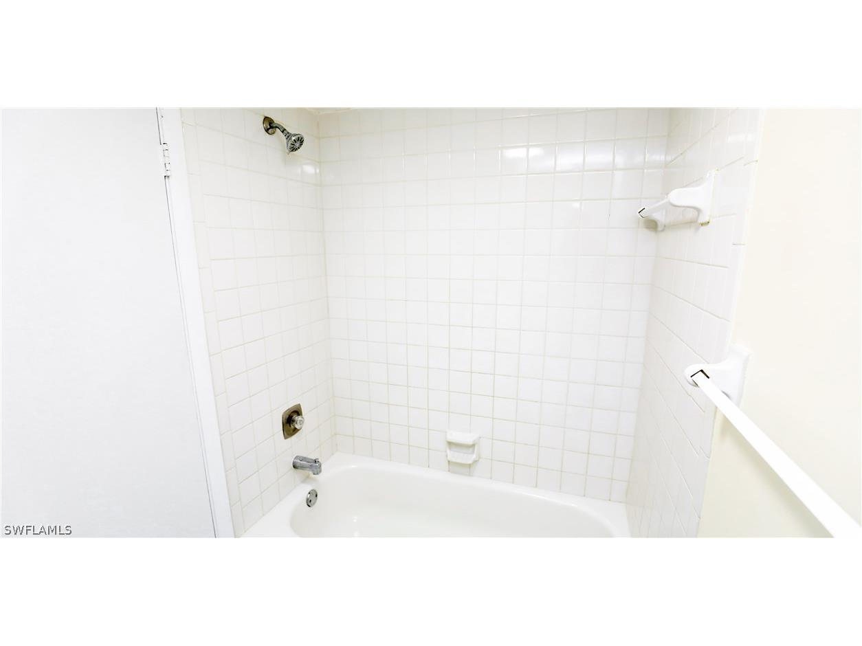 4053 Sandlewood Lane #1 Fort Myers FL 33907 226007053 image22