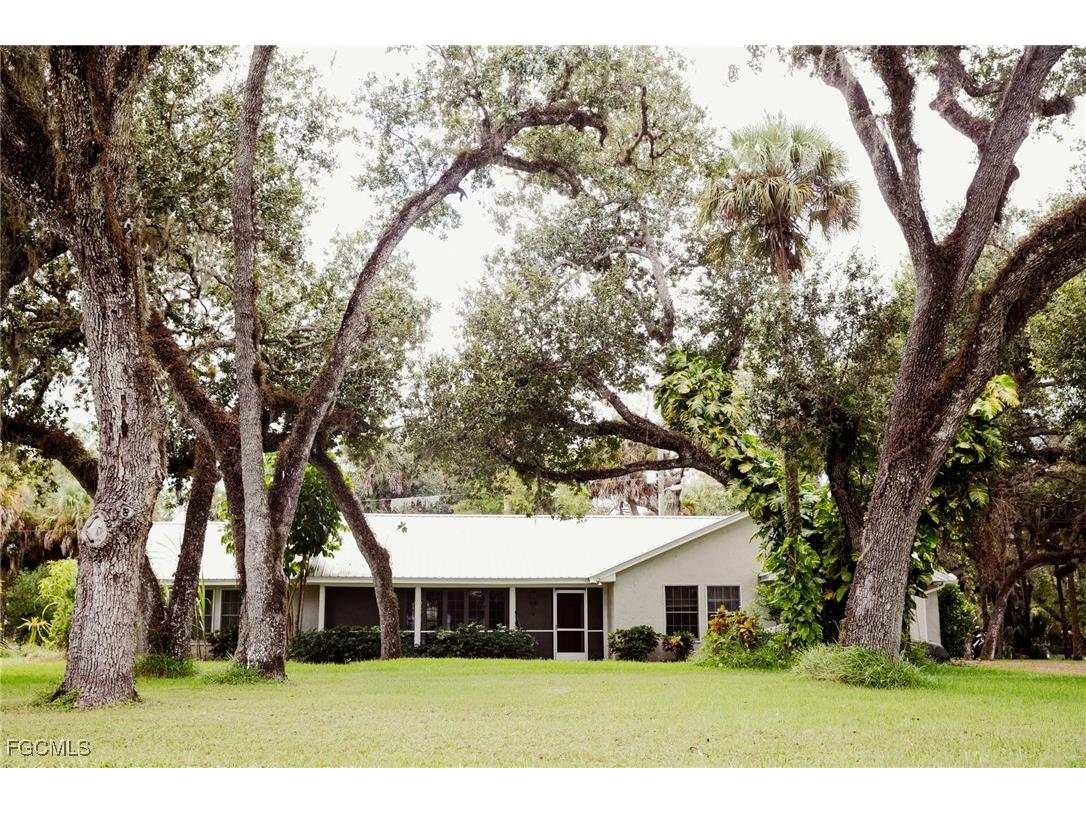 4055 County Rd 78 Fort Denaud FL 33935 2025014778 image1