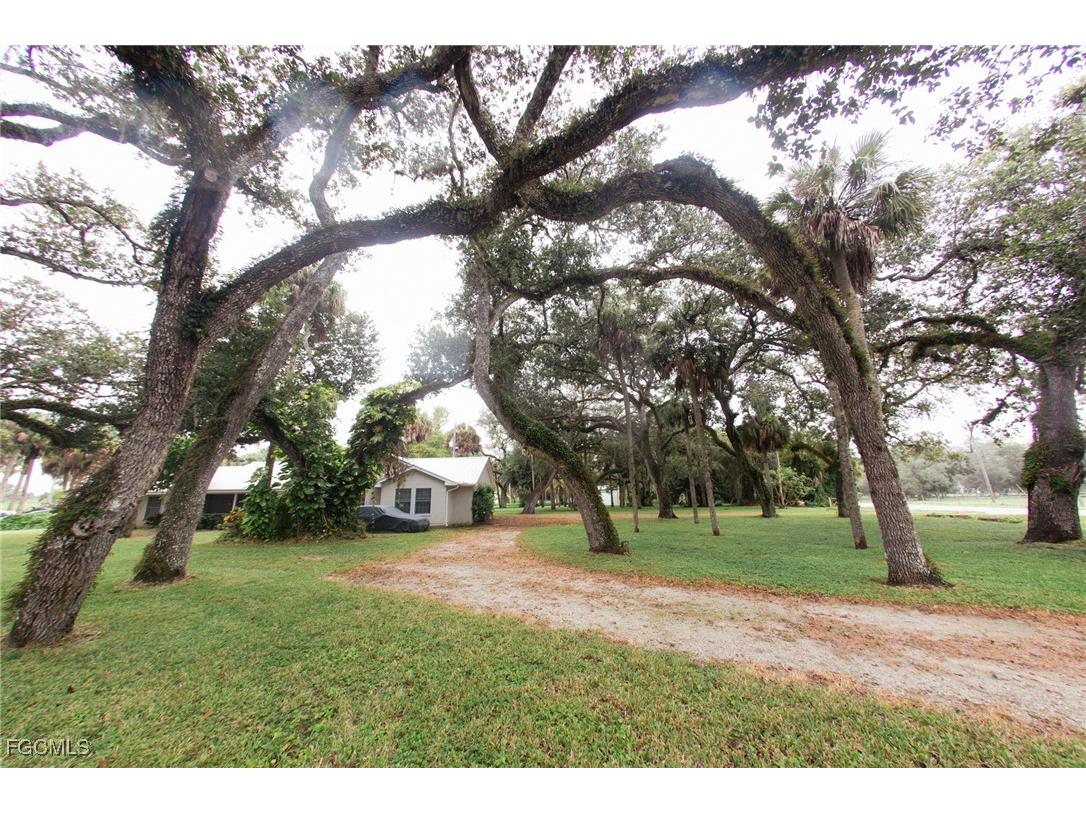 4055 County Rd 78 Fort Denaud FL 33935 2025014778 image3