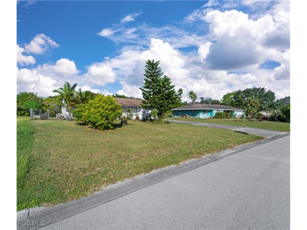 4056 S Edgewater Circle Labelle FL 33935 2025015776 image1