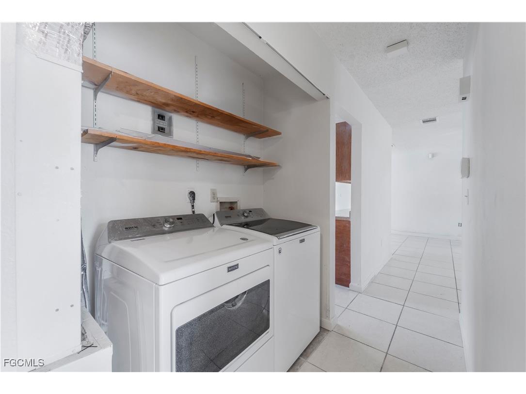 4056 S Edgewater Circle Labelle FL 33935 2025015776 image16