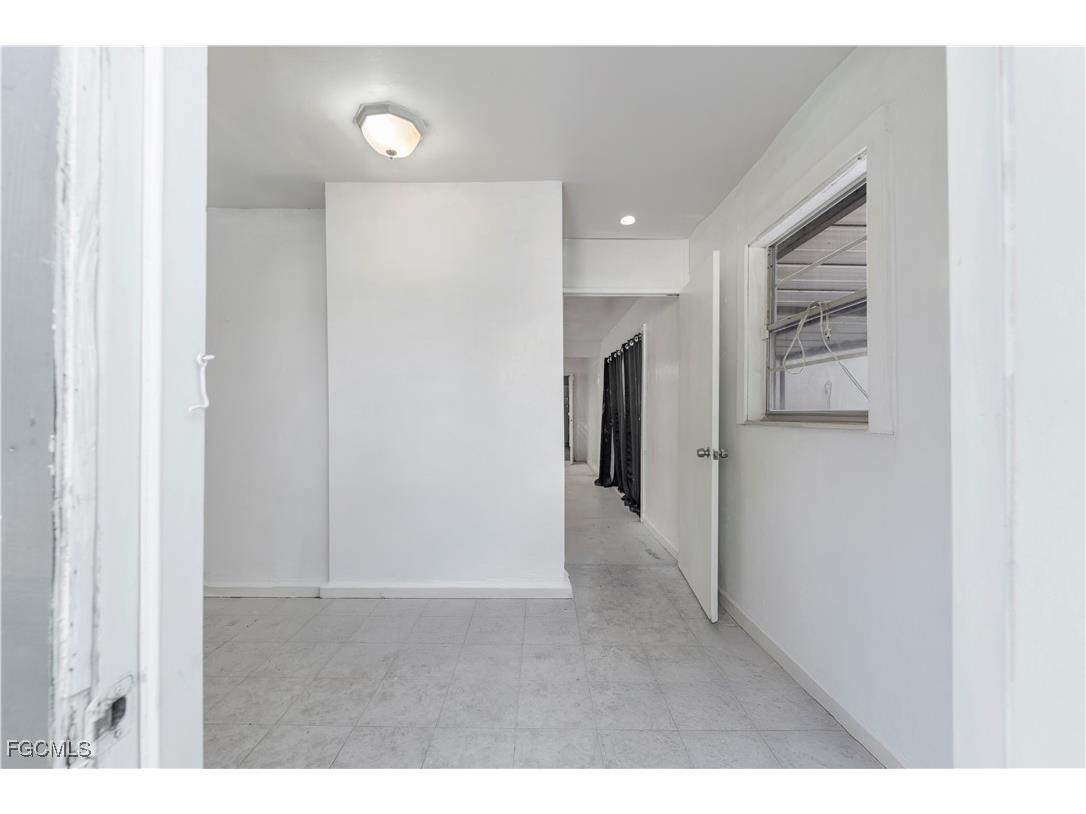 4056 S Edgewater Circle Labelle FL 33935 2025015776 image35