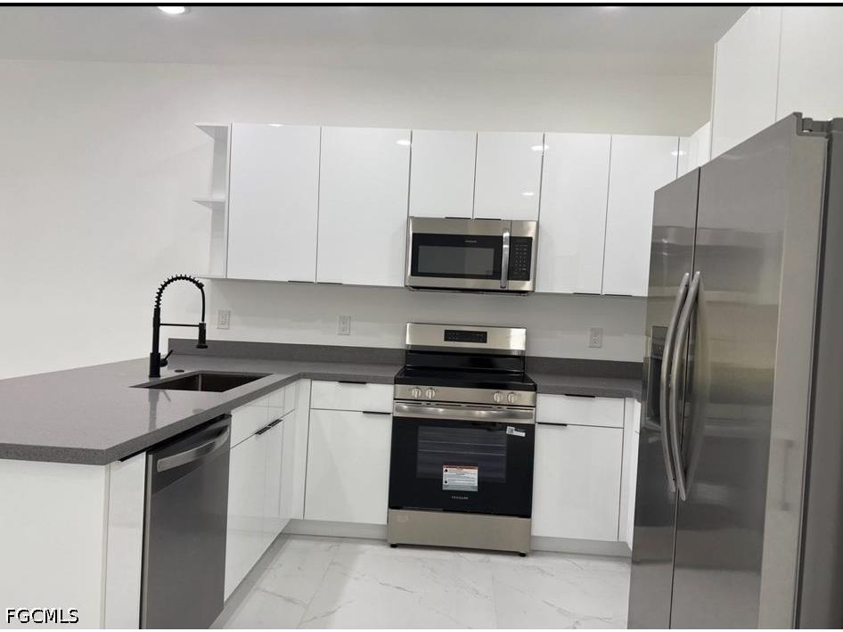 404-406 Chalet Avenue S Lehigh Acres FL 33974 2026023240 image4