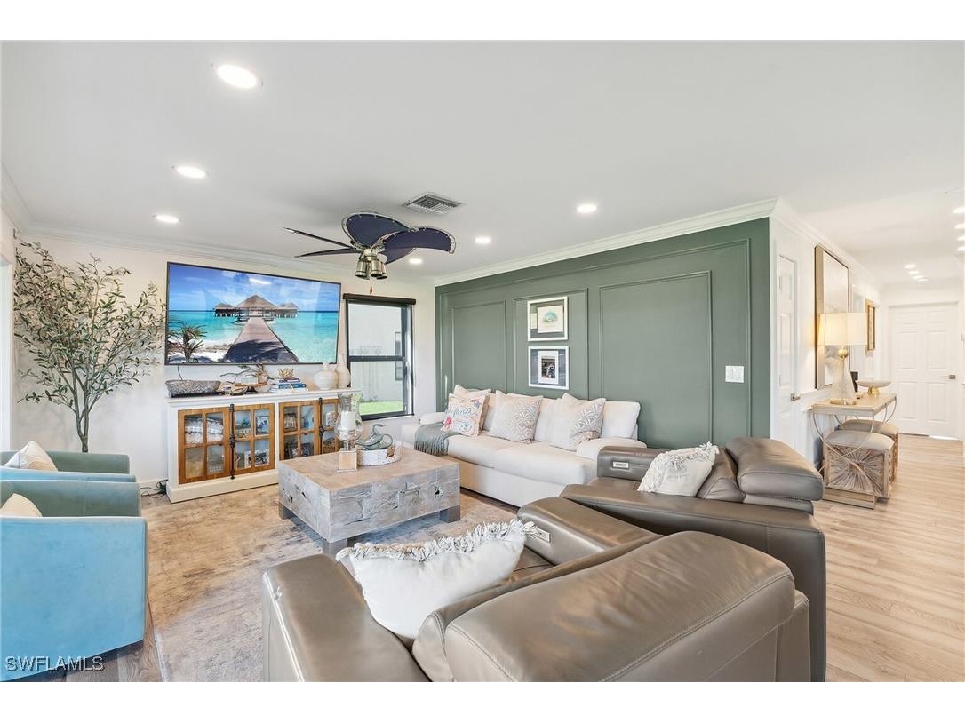 406 Glades Boulevard #N-6 Naples FL 34112 226005201 image4